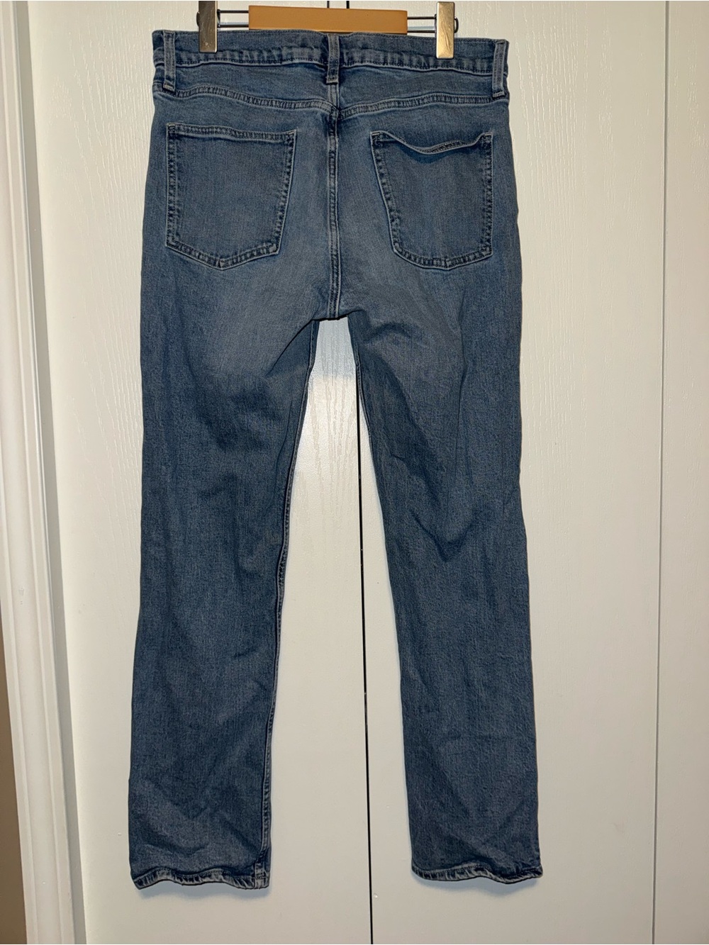 Gap High Rise Slim Straight Jeans - Picture 5 of 16